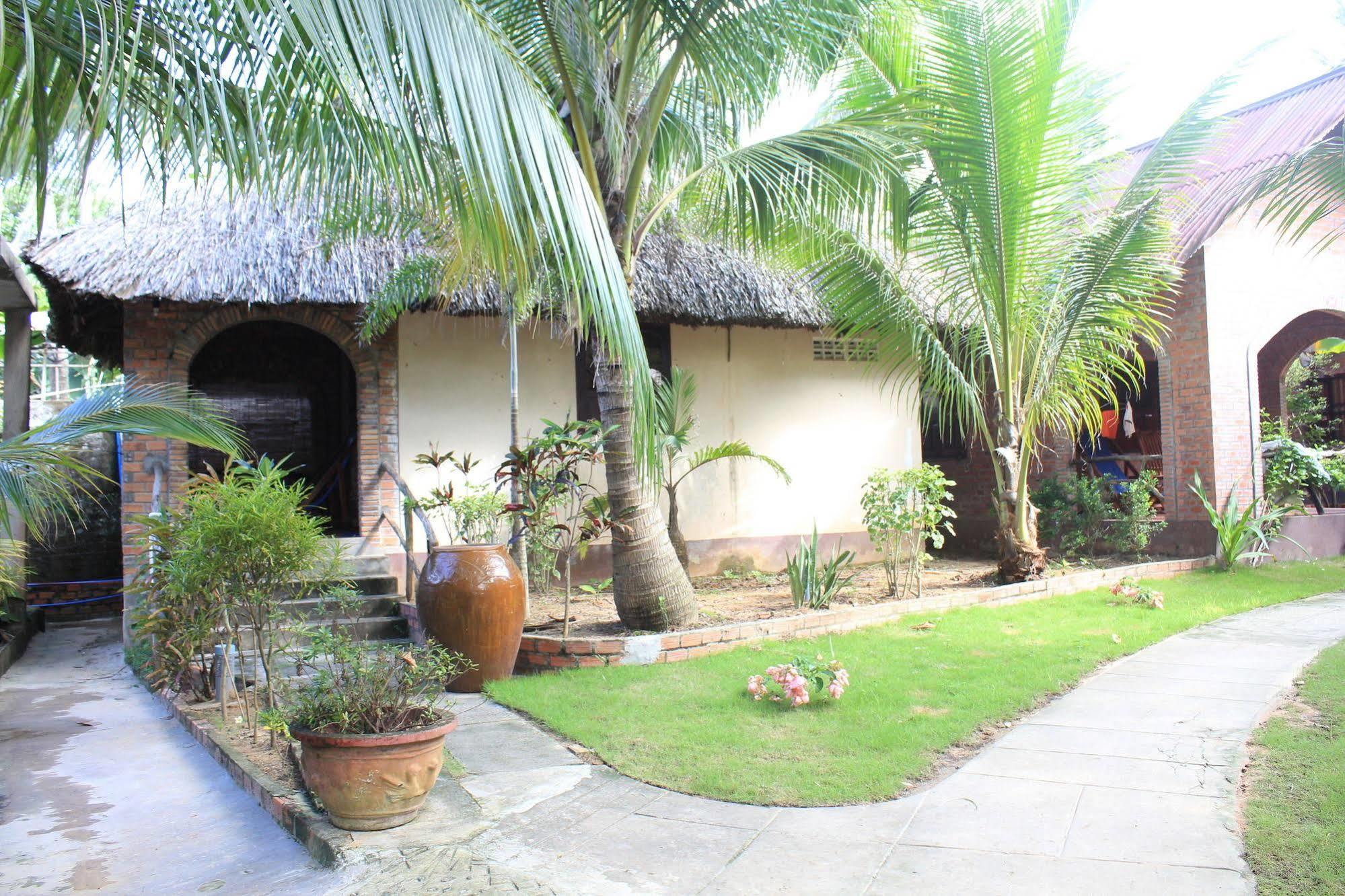 Lien Hiep Thanh Homestay & Beach Bar Phu Quoc Exterior photo