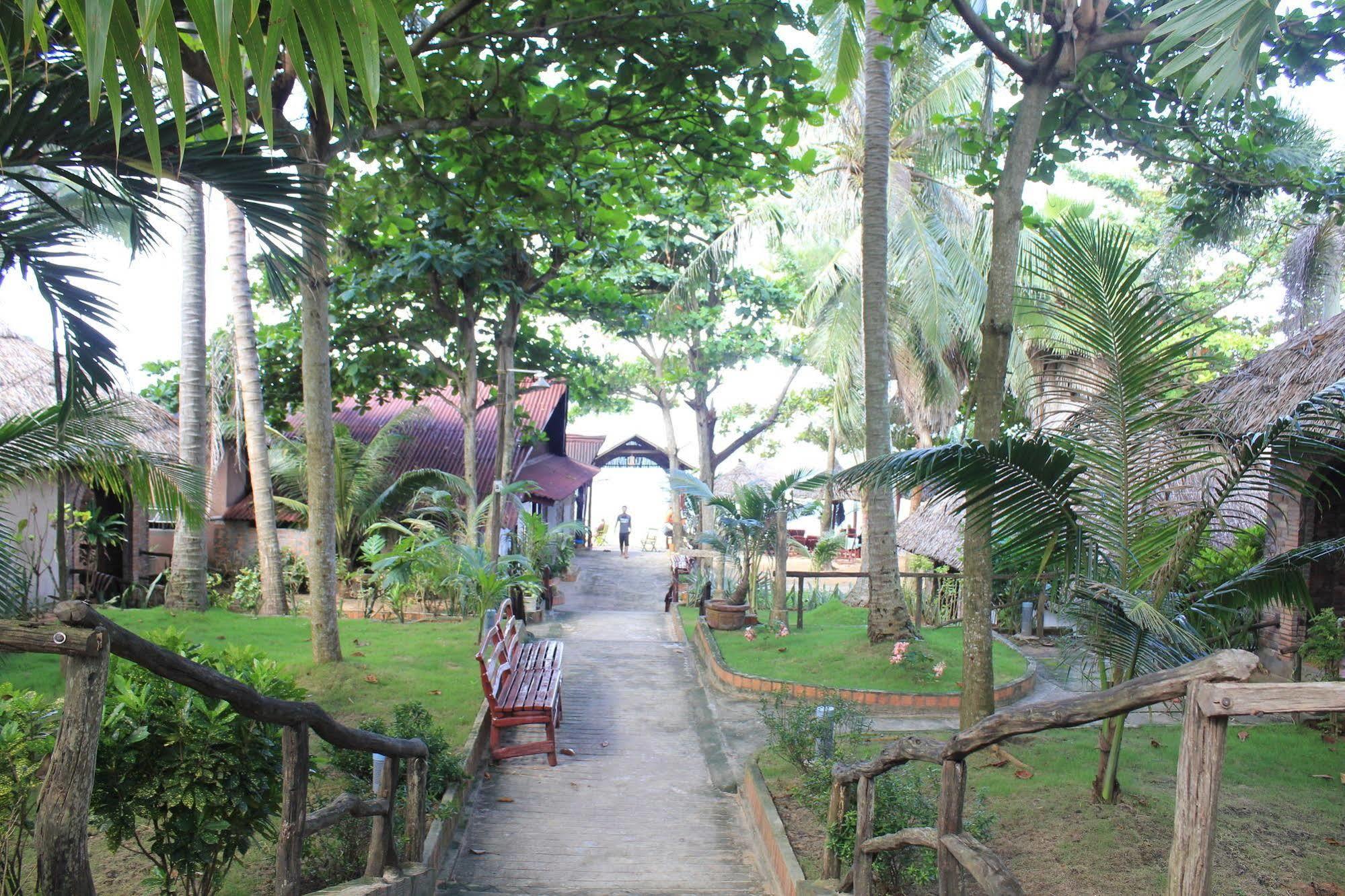 Lien Hiep Thanh Homestay & Beach Bar Phu Quoc Exterior photo